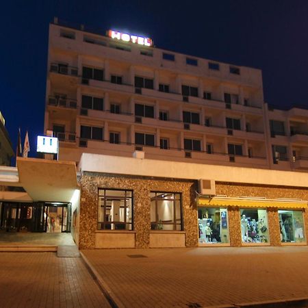 Hotel Mediterraneo Чивітавекк'я Екстер'єр фото